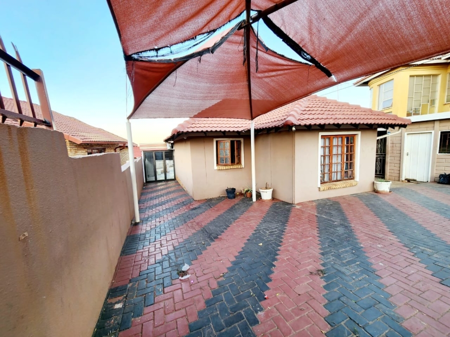 3 Bedroom Property for Sale in Tlhabane West North West